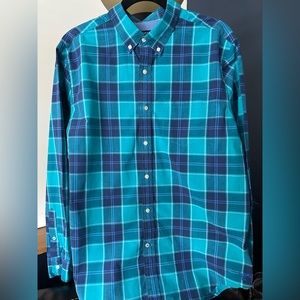 Men’s American Eagle Outfitters plaid button down shirt size L